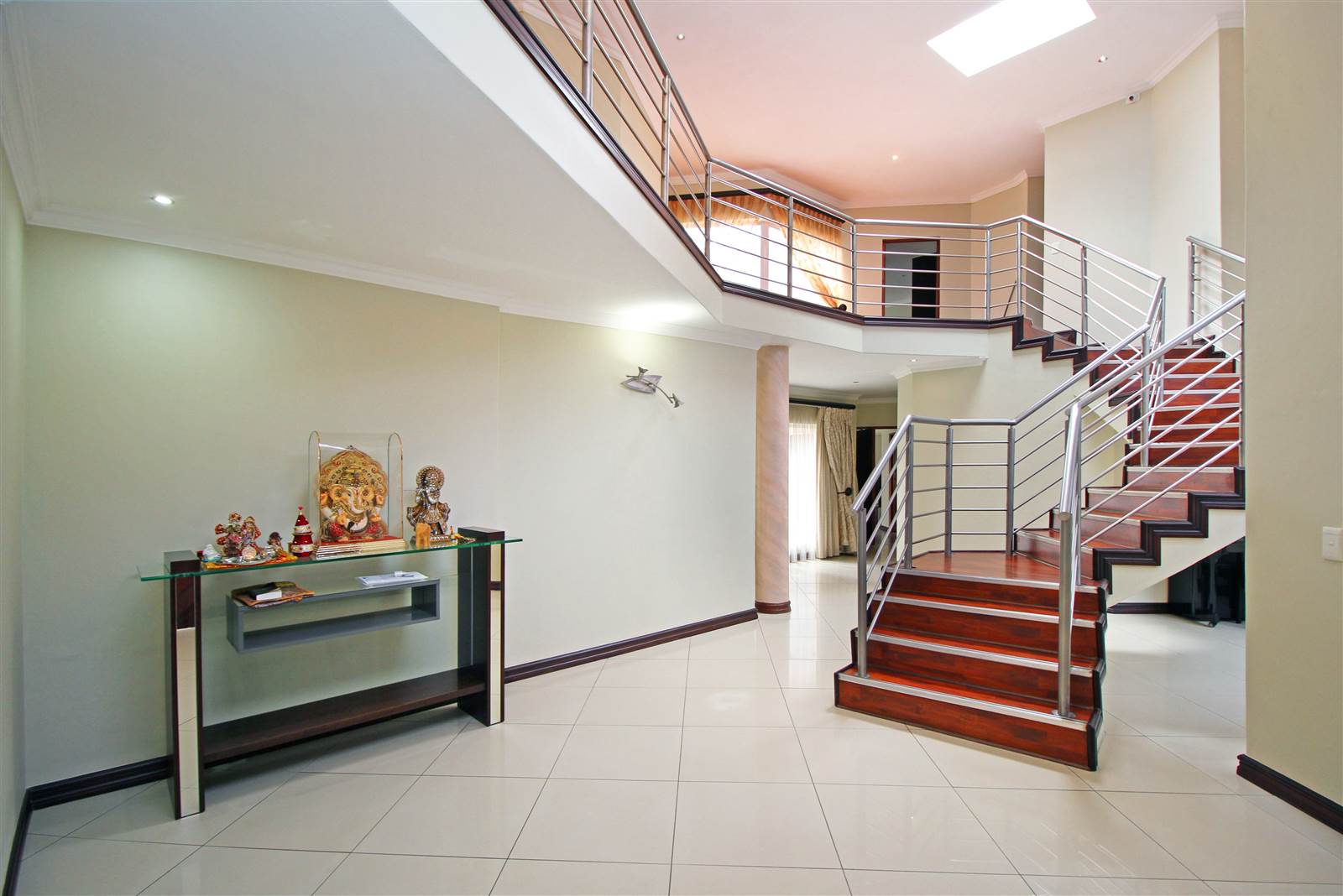 5 Bed House in Houghton Estate photo number 6