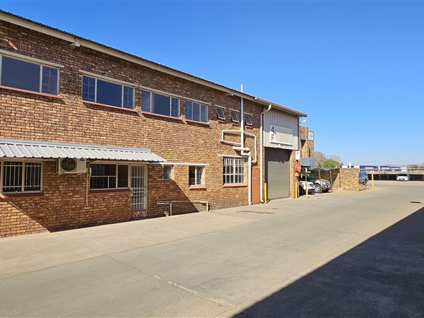 460  m² Industrial space