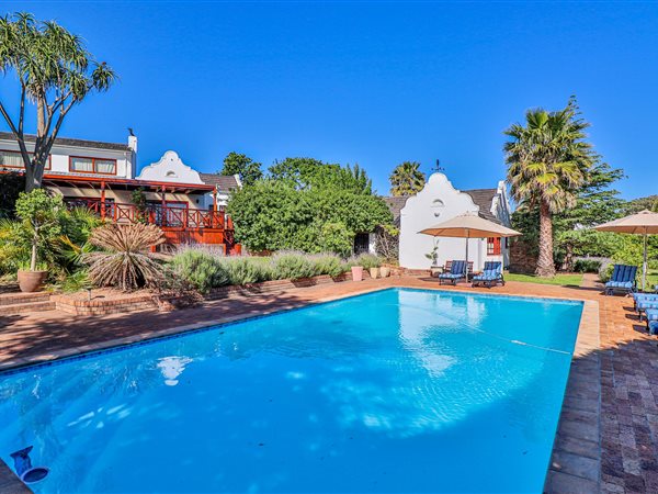 14 Bed House in Somerset West Central