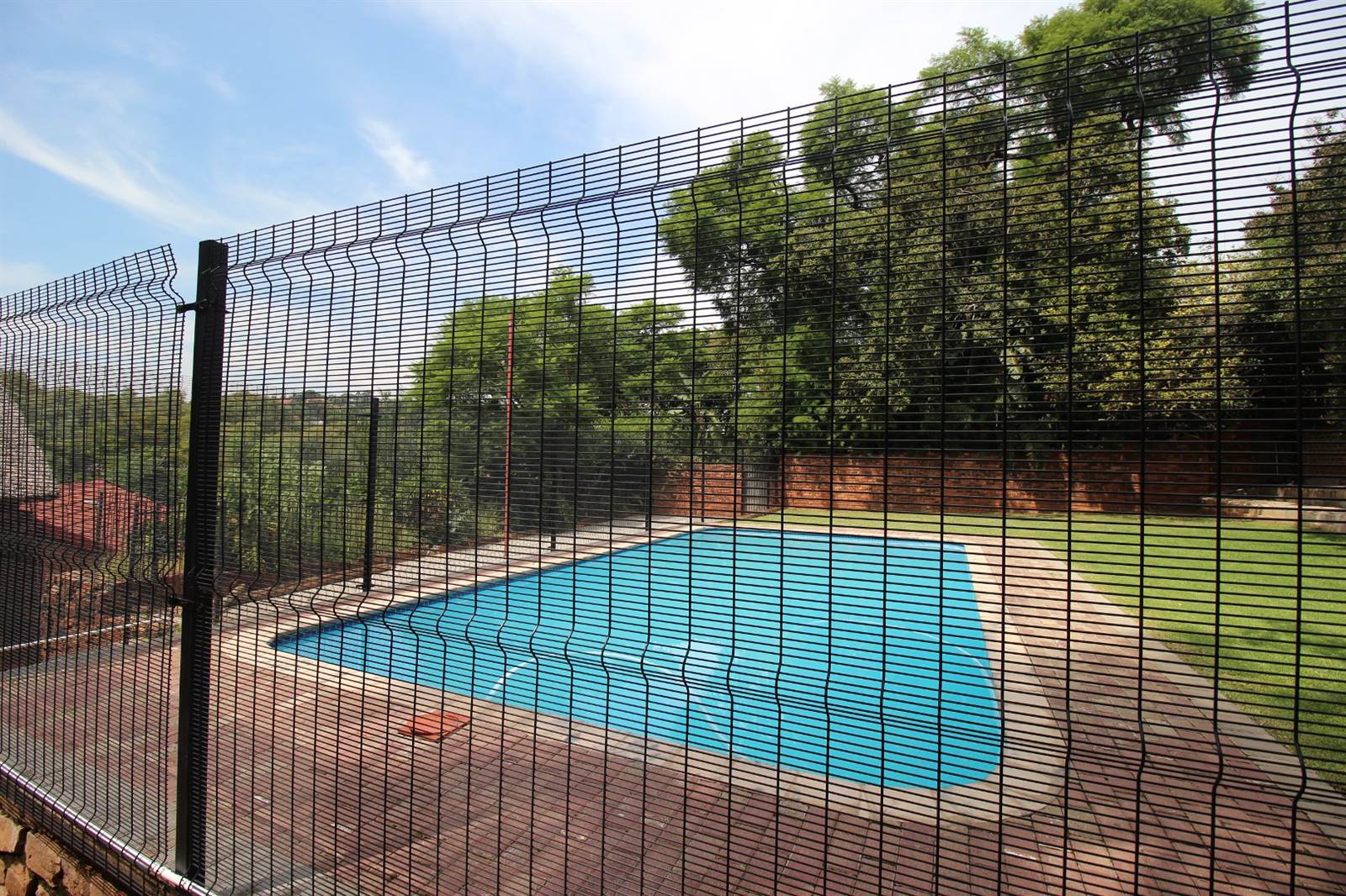 3 Bed Apartment in Waterkloof Park photo number 2