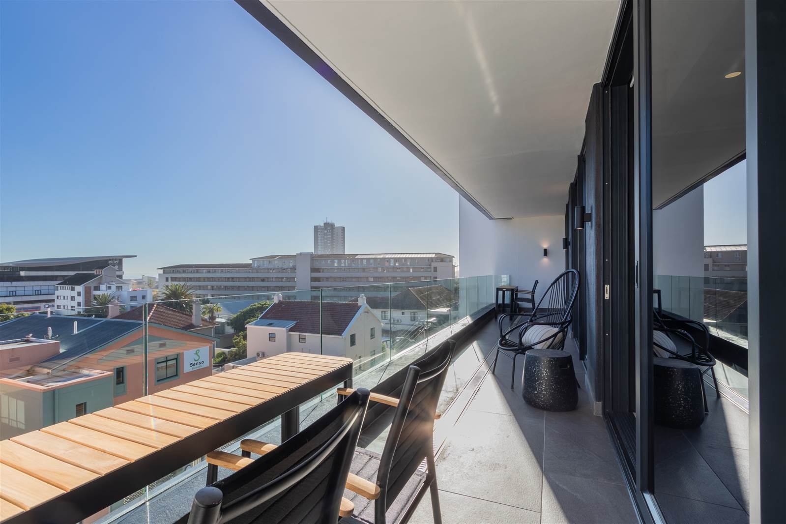 2 Bed Apartment in Fresnaye photo number 11