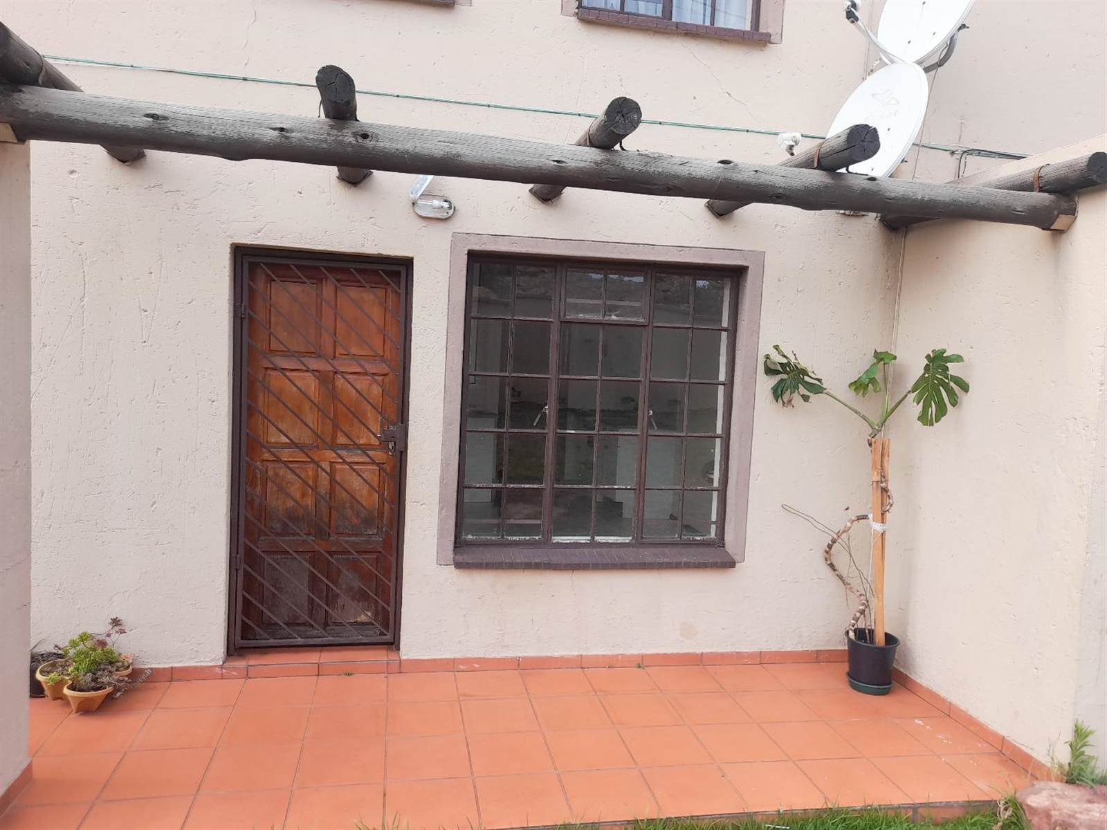2 Bed Apartment in Roodepoort West photo number 19