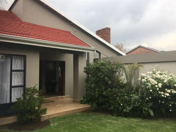 3 Bedroom House 3 Bedroom House