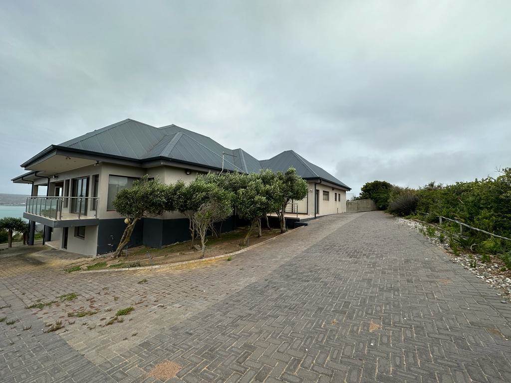 4 Bed House in Myburgh Park photo number 22