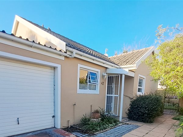 3 Bedroom Townhouse 3 Bedroom Townhouse