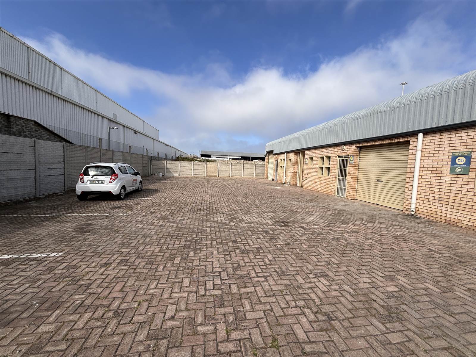 149  m² Industrial space in Walmer photo number 3