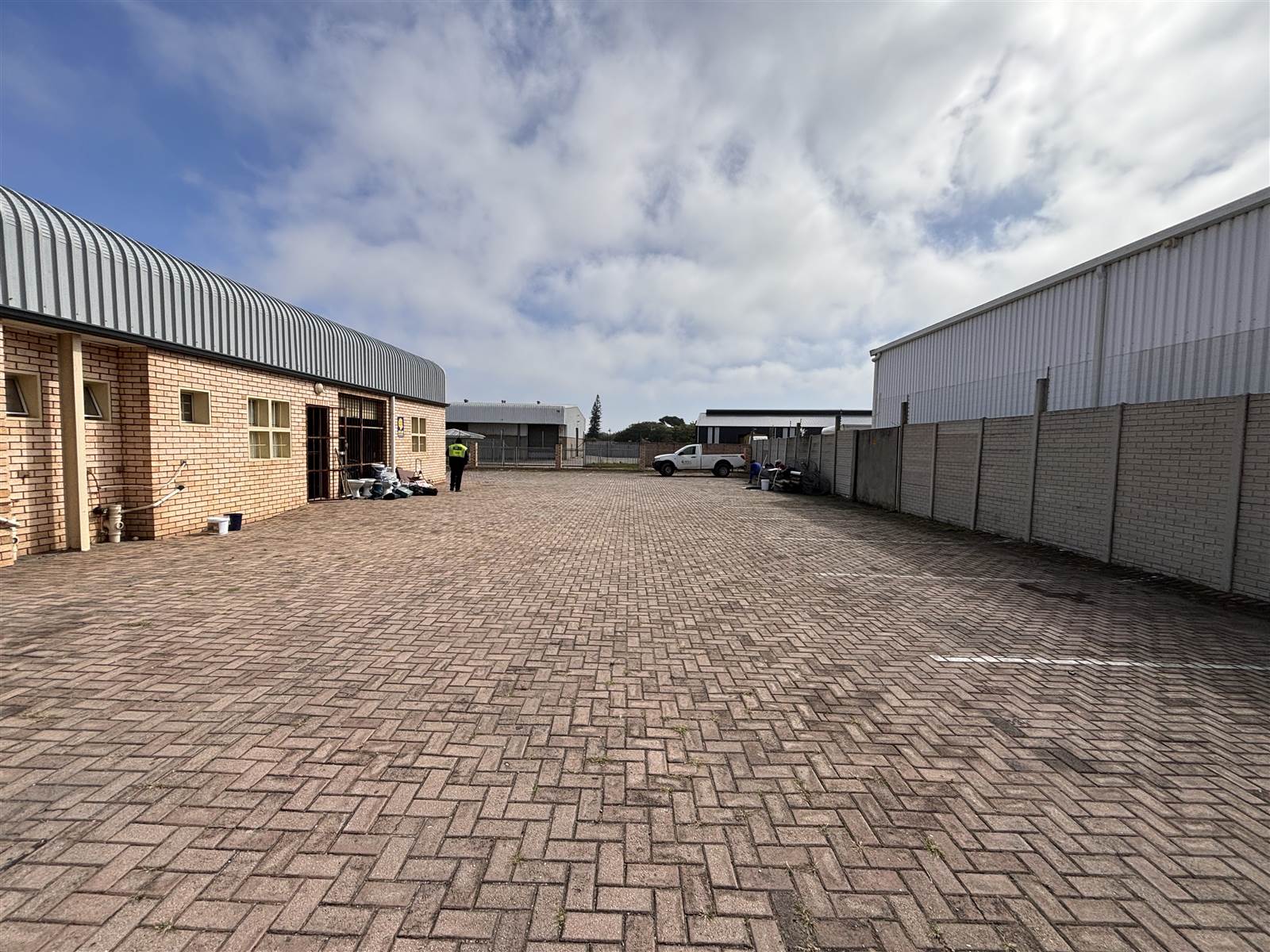 149  m² Industrial space in Walmer photo number 2