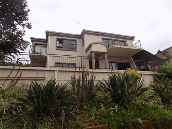 4 Bed Townhouse in Umzumbe