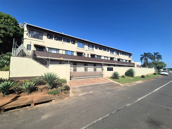 3 Bedroom Townhouse 3 Bedroom Townhouse