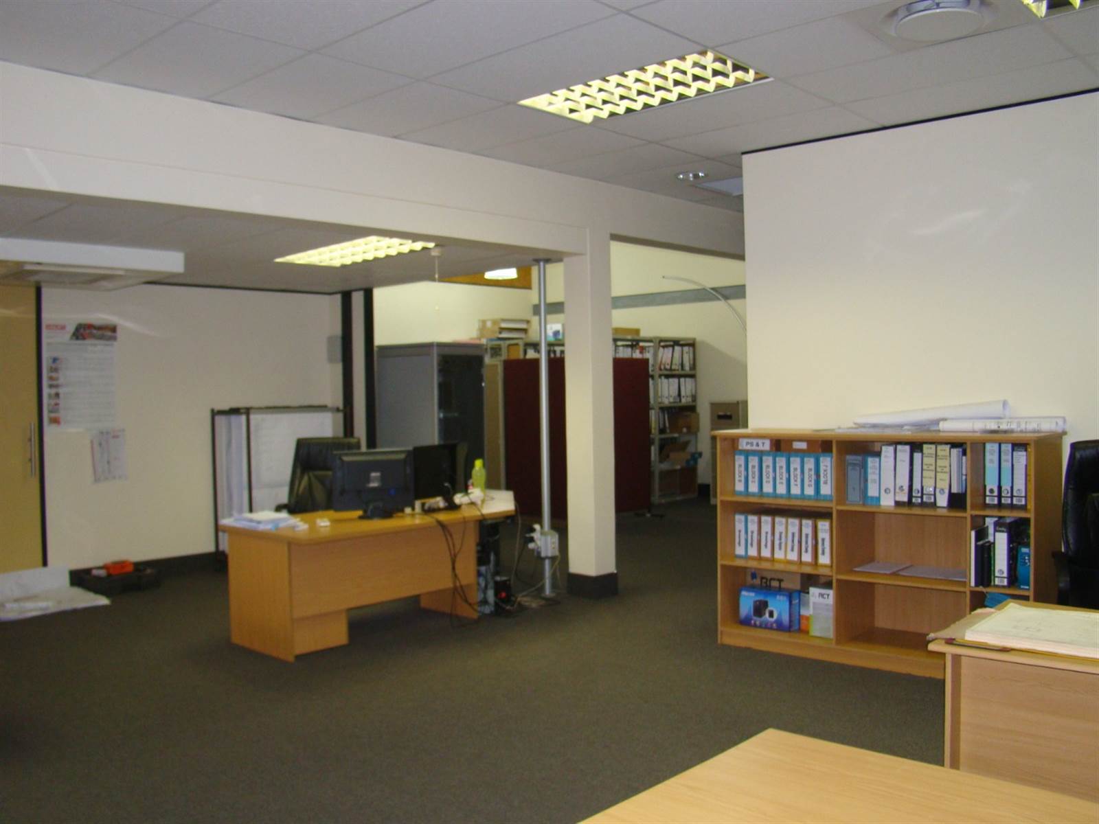 298  m² Commercial space in Montrose photo number 16