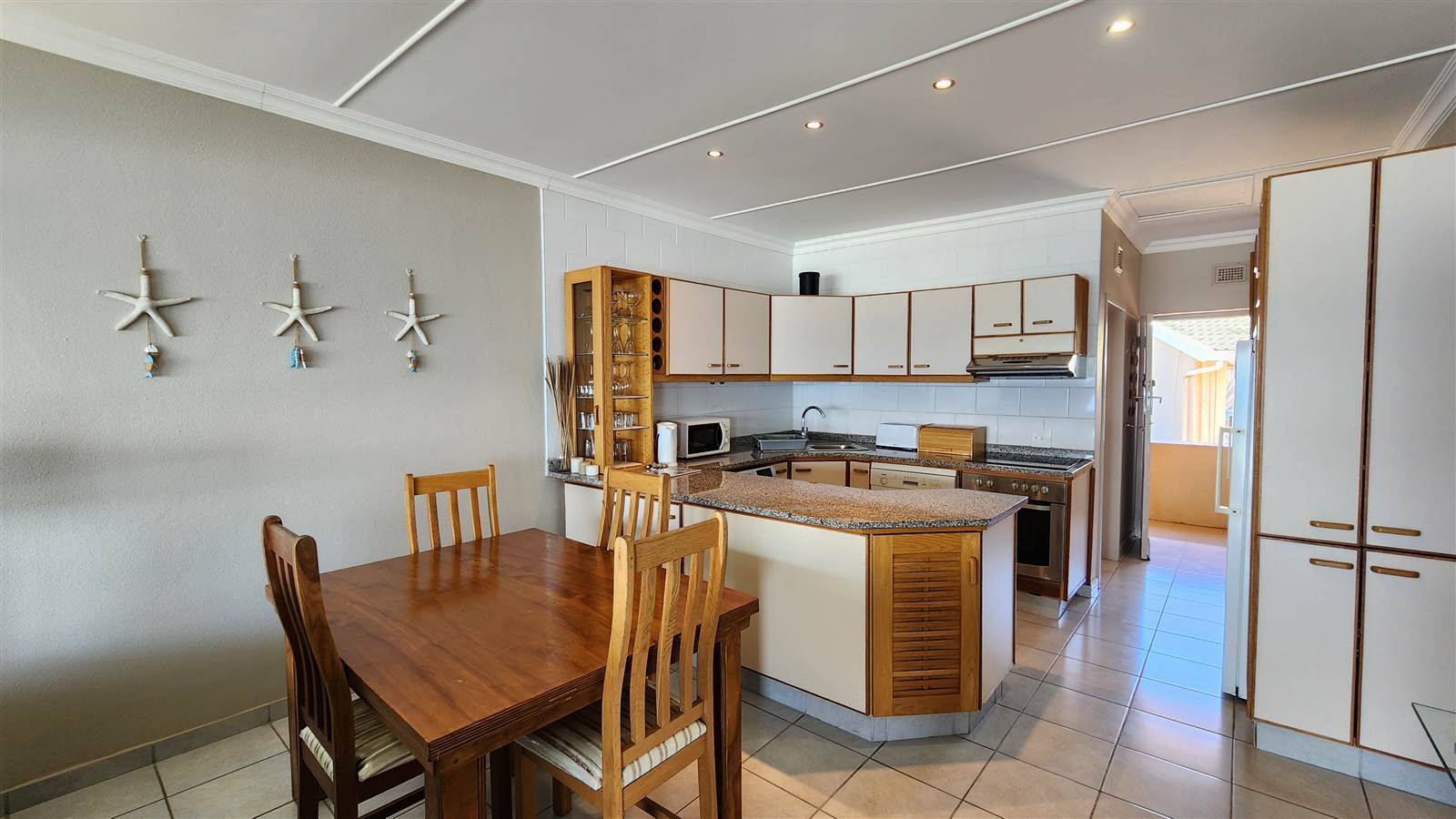2 Bed Apartment in Shelly Beach photo number 10