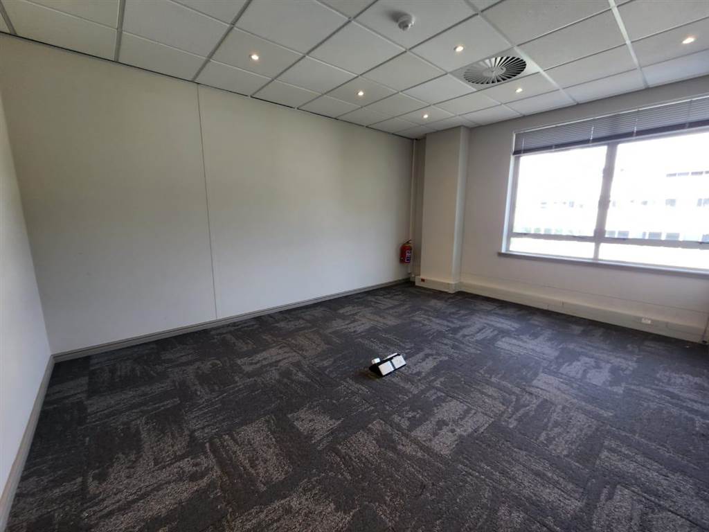 217  m² Commercial space in Claremont photo number 13