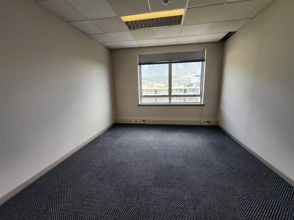 217  m² Commercial space in Claremont photo number 14