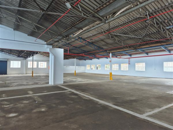 961  m² Commercial space in Pinetown Central