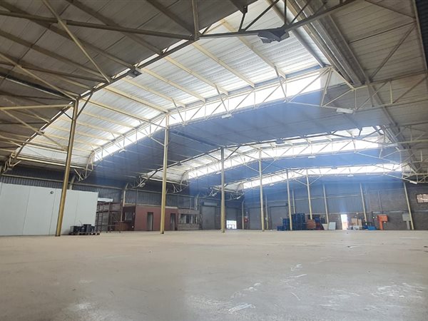 1 747  m² Industrial space