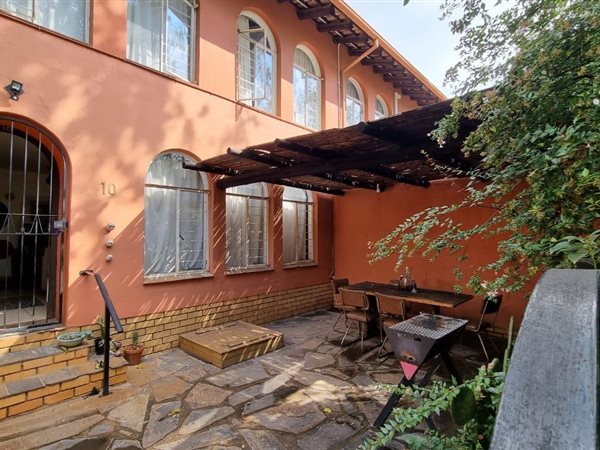 3 Bed Townhouse in Doringkloof