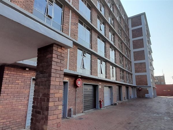 3 Bed Apartment in Rietfontein