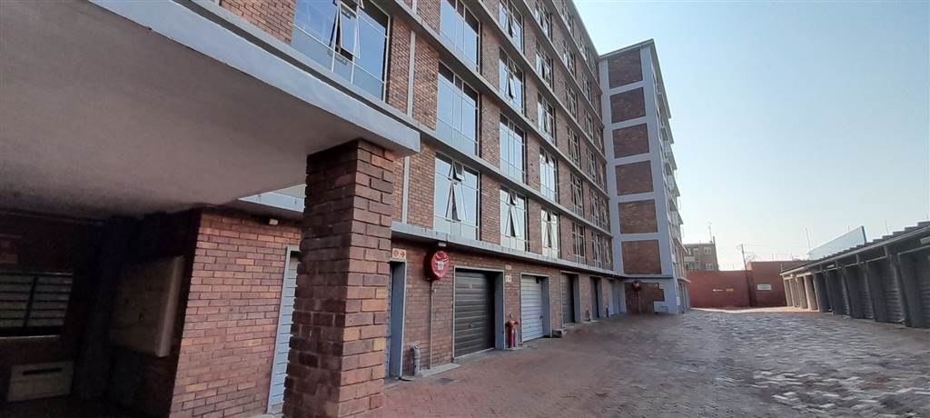 3 Bed Apartment in Rietfontein photo number 1