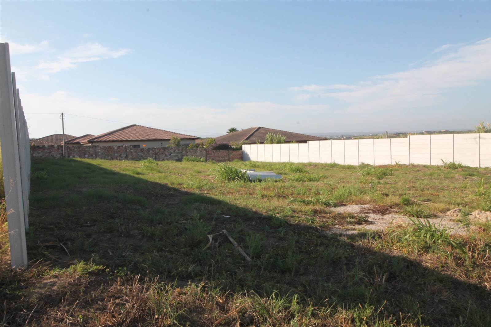 805 m² Land available in Forest Downs photo number 1