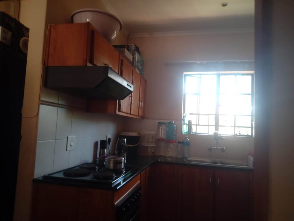 3 Bed Apartment in Cashan photo number 8