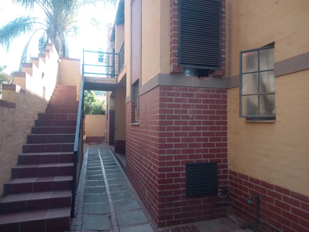 3 Bed Apartment in Cashan photo number 25