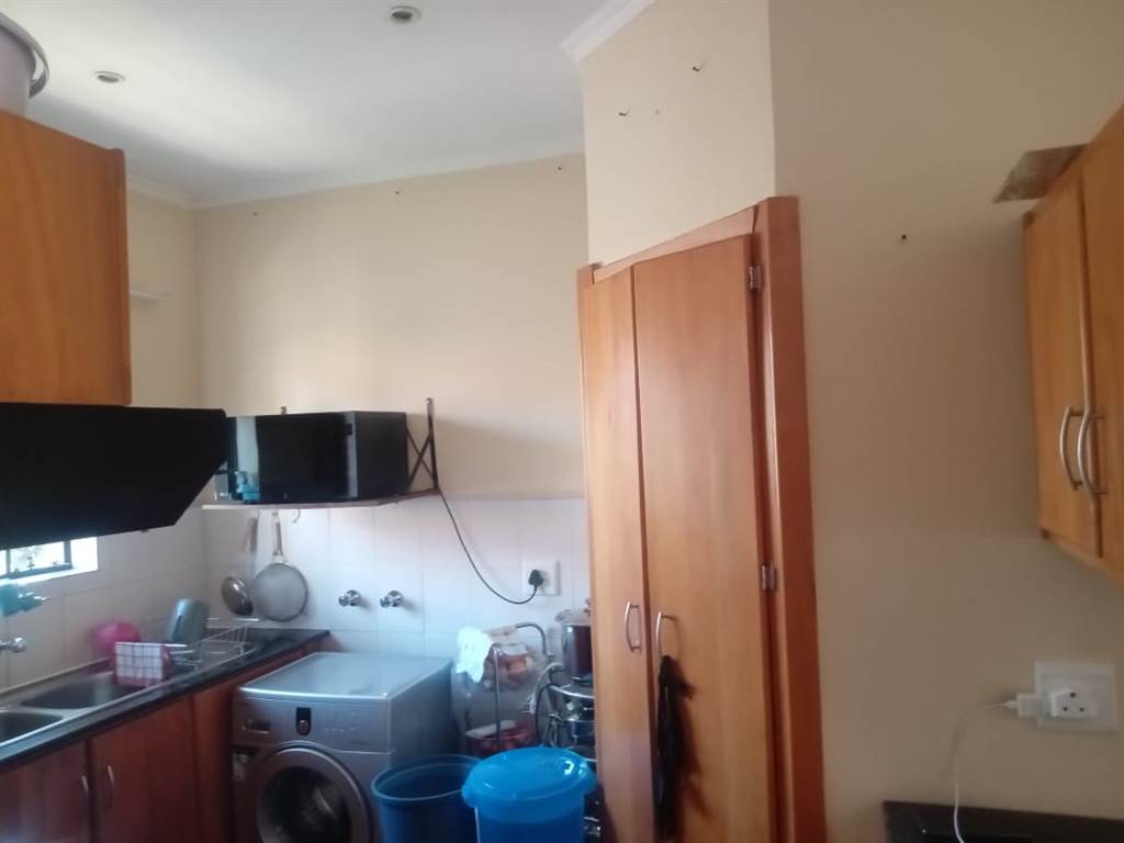 3 Bed Apartment in Cashan photo number 12