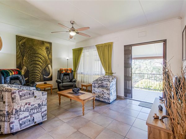 3 Bedroom Townhouse 3 Bedroom Townhouse