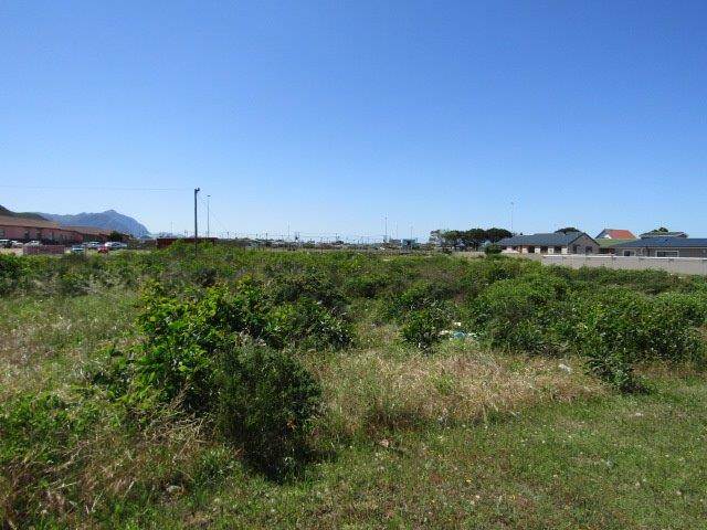 714 m² Land available in Sandbaai photo number 3
