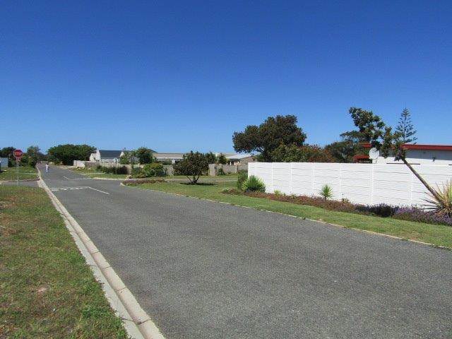 714 m² Land available in Sandbaai photo number 7