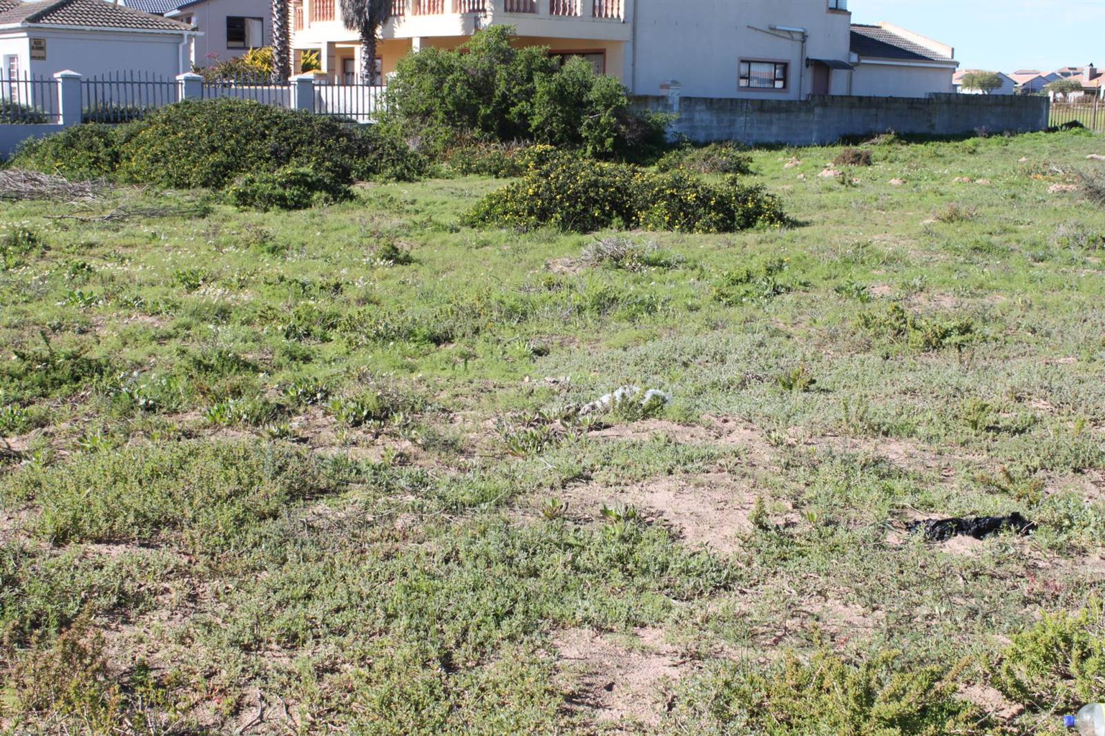 729 m² Land available in Country Club photo number 4
