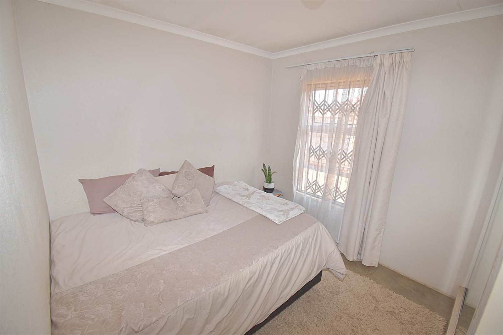 2 Bed House in Benoni CBD photo number 11