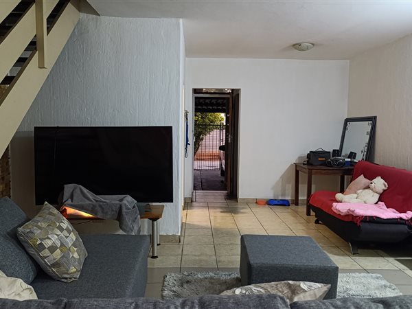 2 Bedroom Townhouse 2 Bedroom Townhouse