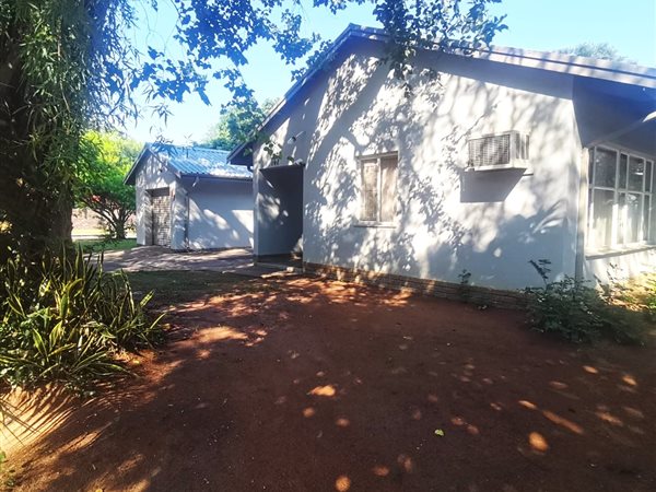 4 Bedroom House 4 Bedroom House