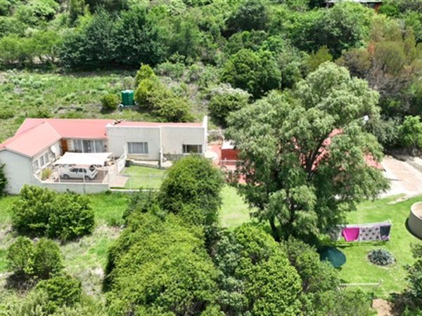 2.4 ha Smallholding 2.4 ha Smallholding