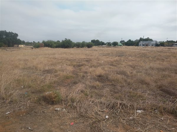 2 302 m² Land 2 302 m² Land