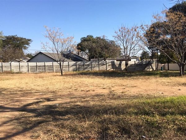 1138 m² Land available in Kensington B