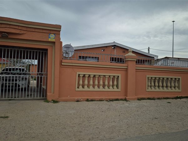 2 Bedroom House 2 Bedroom House