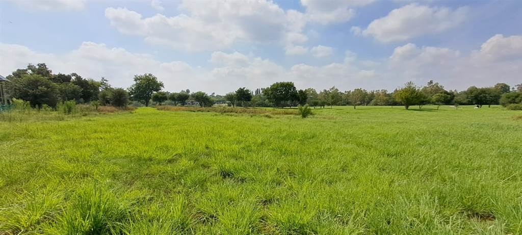813 m² Land available in Vaal de Grace Golf Estate photo number 7
