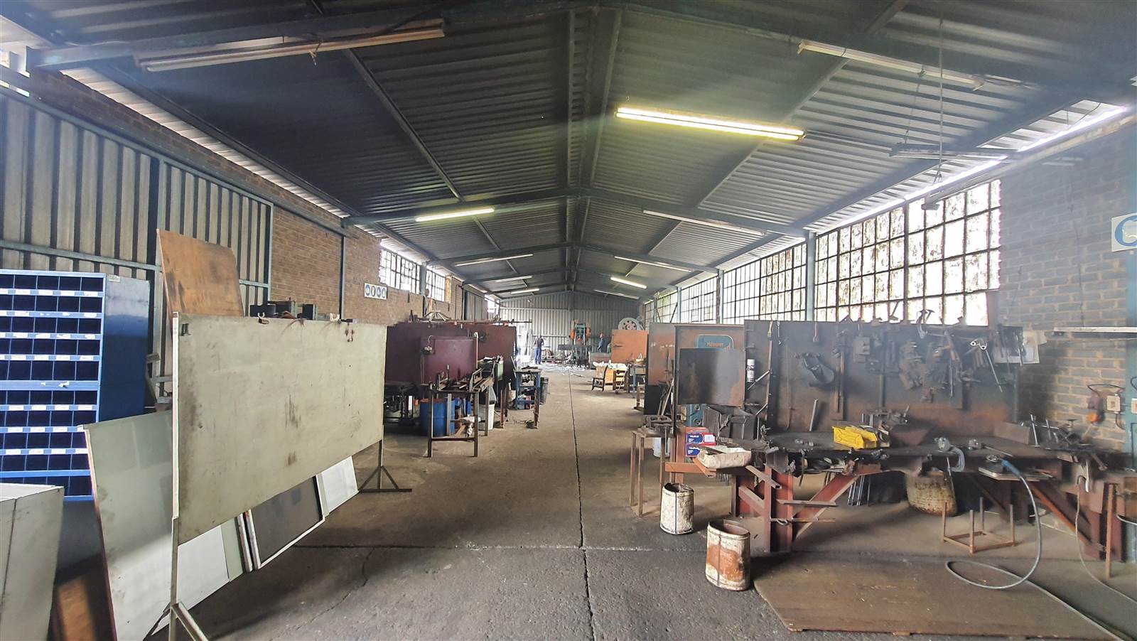2000  m² Industrial space in Eastleigh photo number 21