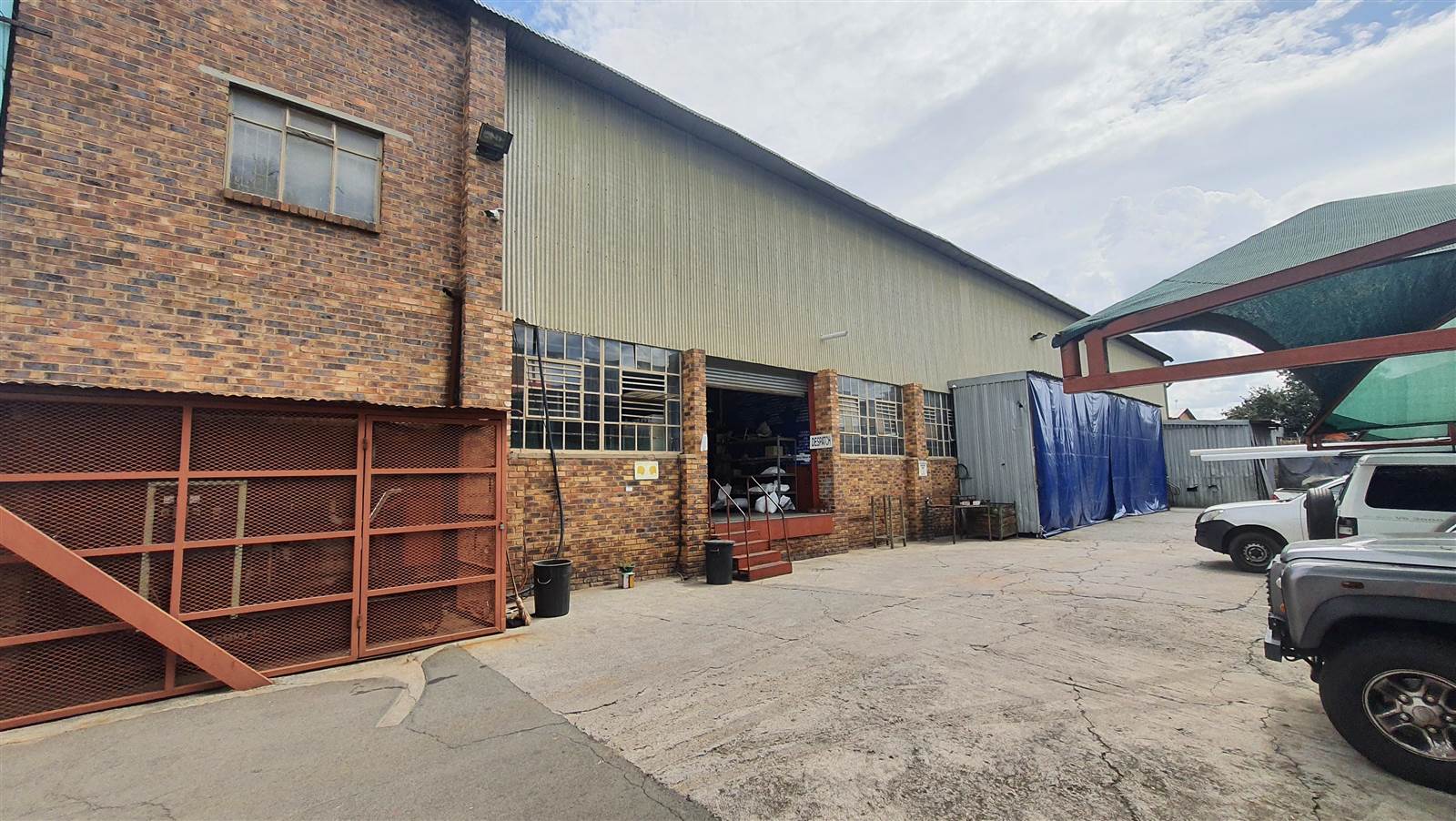 2000  m² Industrial space in Eastleigh photo number 1