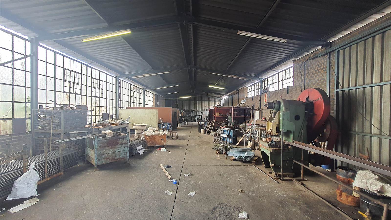 2000  m² Industrial space in Eastleigh photo number 16