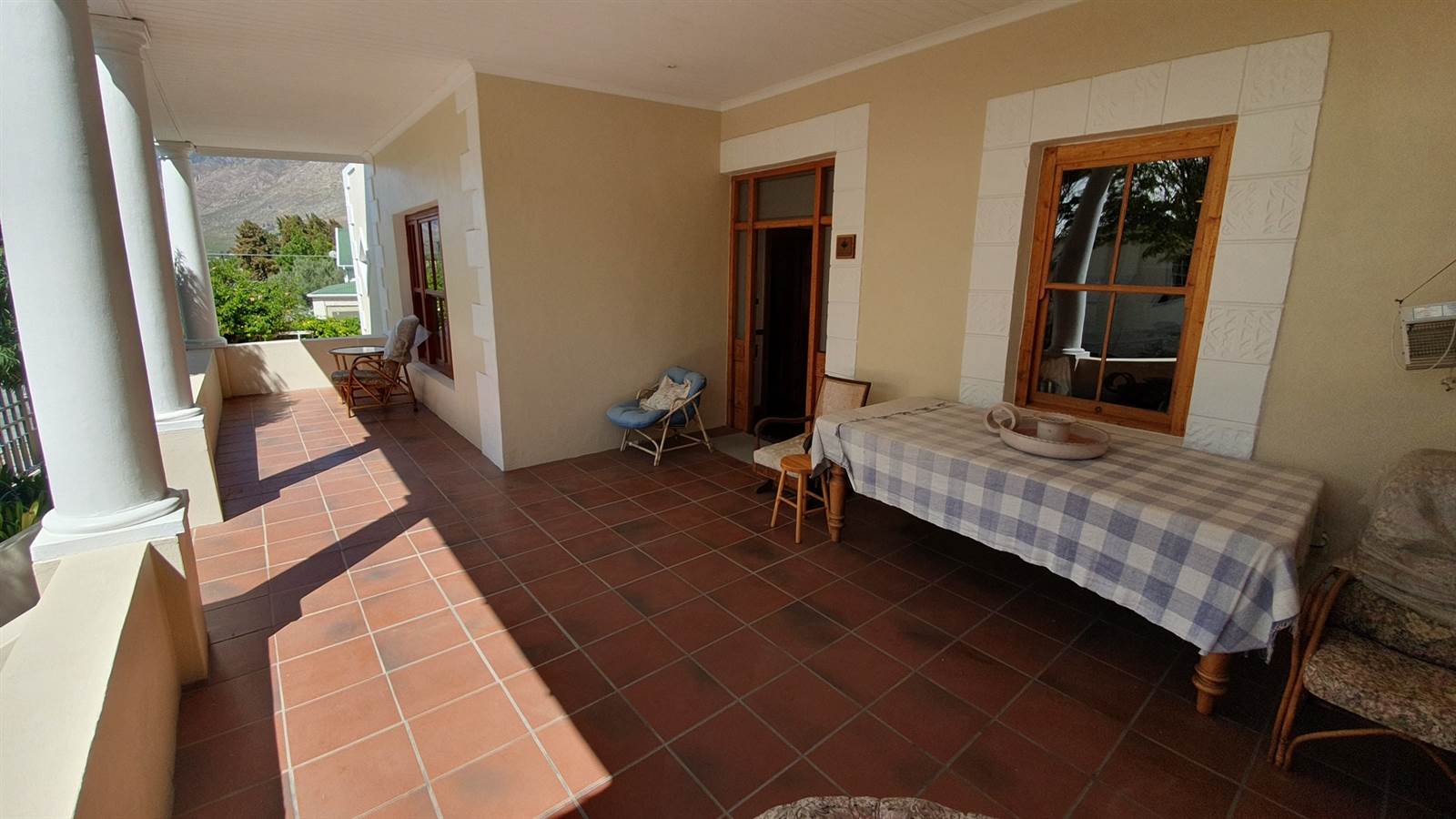 4 Bed House in Montagu photo number 5