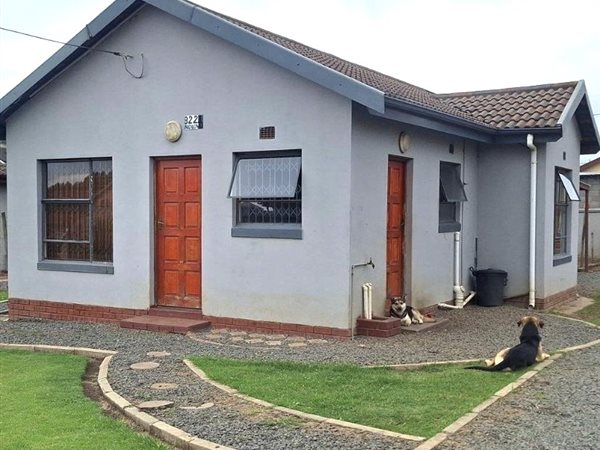 3 Bed House in Mpophomeni