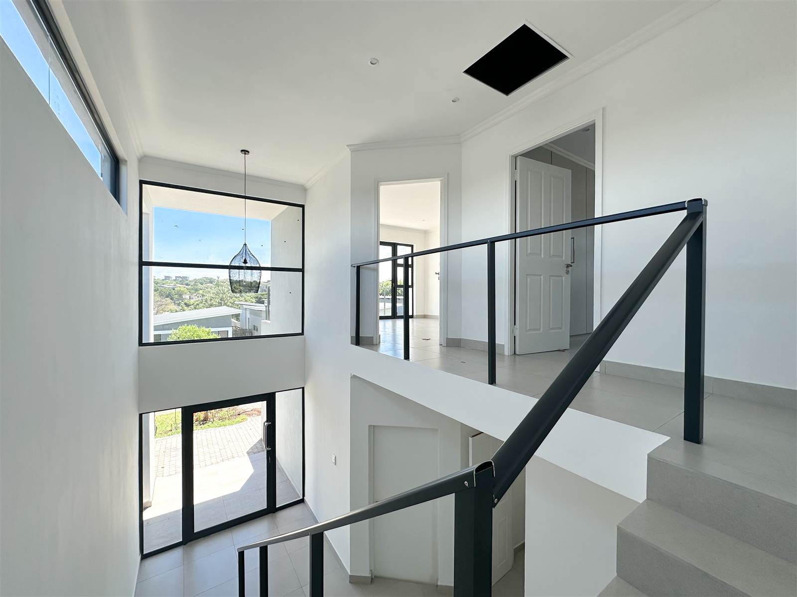 3 Bed House in Palm Lakes Estate photo number 2