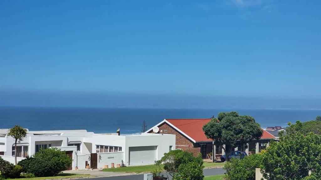 6 Bed House in Outeniqua Strand photo number 16
