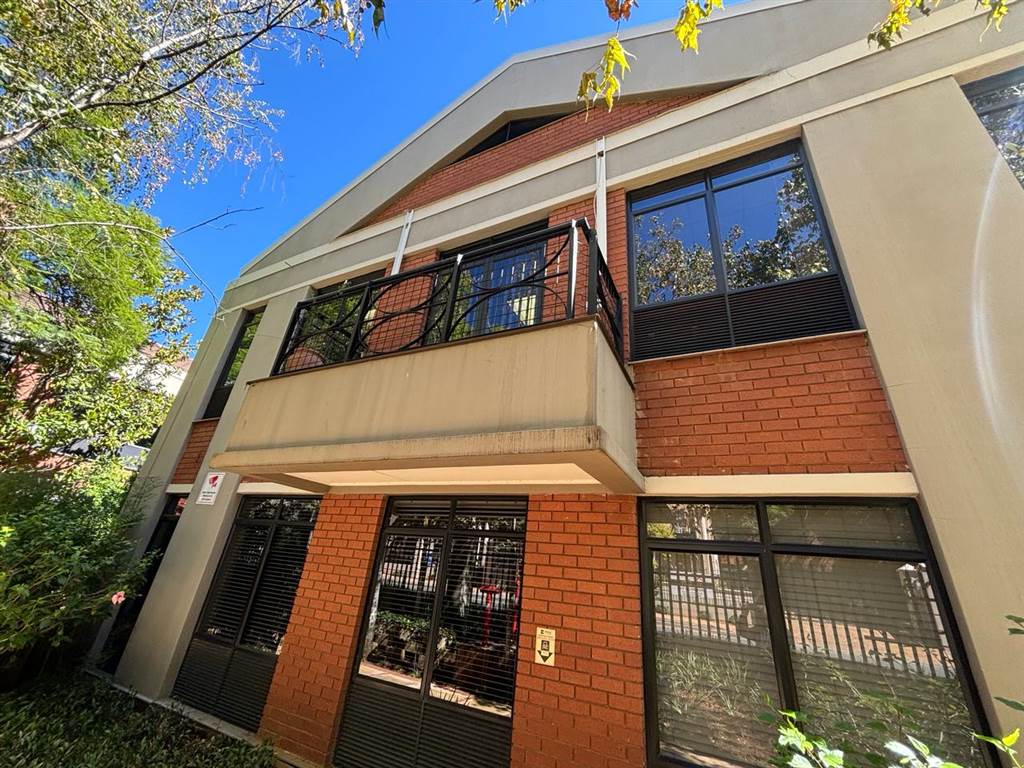 18.5  m² Commercial space in Rosebank photo number 2