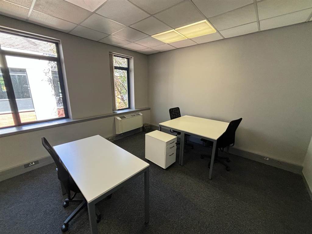 18.5  m² Commercial space in Rosebank photo number 22