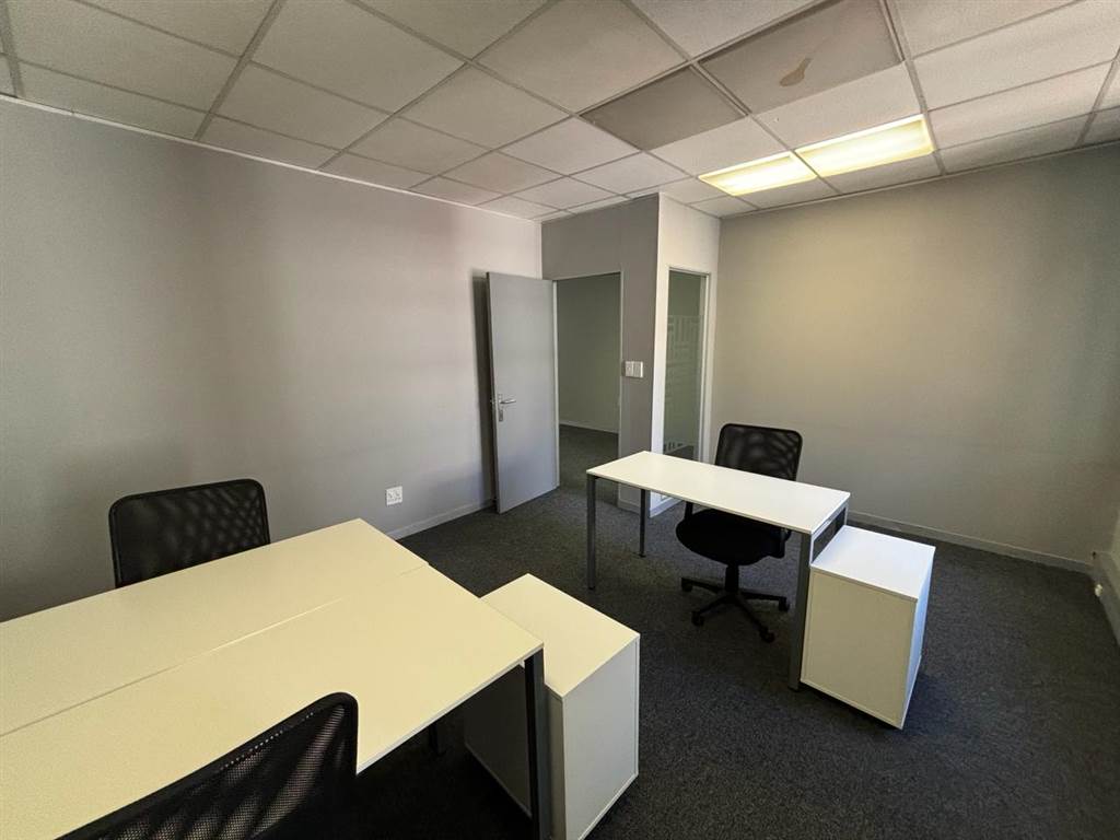 18.5  m² Commercial space in Rosebank photo number 20