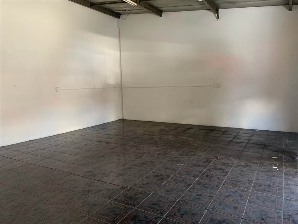 91  m² Commercial space in Pietermaritzburg Central photo number 5