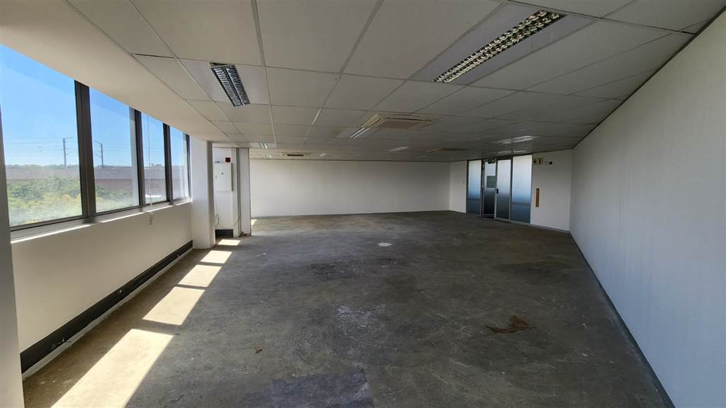 128  m² Commercial space in Centurion CBD photo number 12